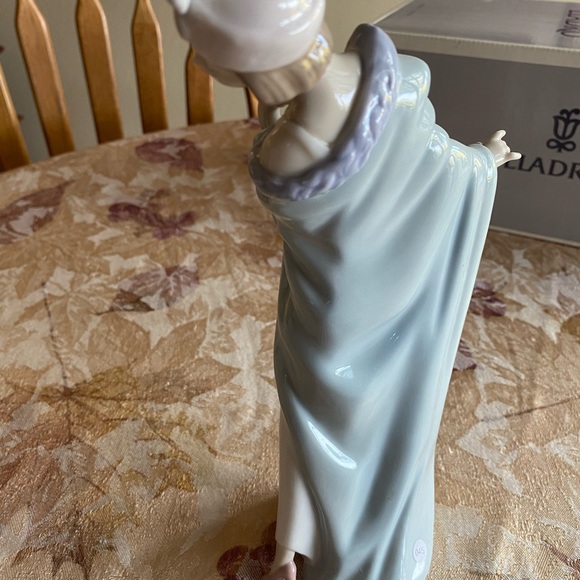 RETIRED 1998 ‘THE FLIRT LLADRO’ PORCELAIN FIGURINE- Item#01005789 - Picture 5 of 14